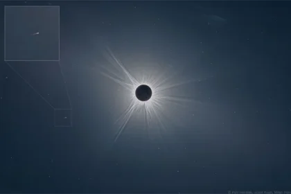 There was a comet close to the Sun during the eclipse