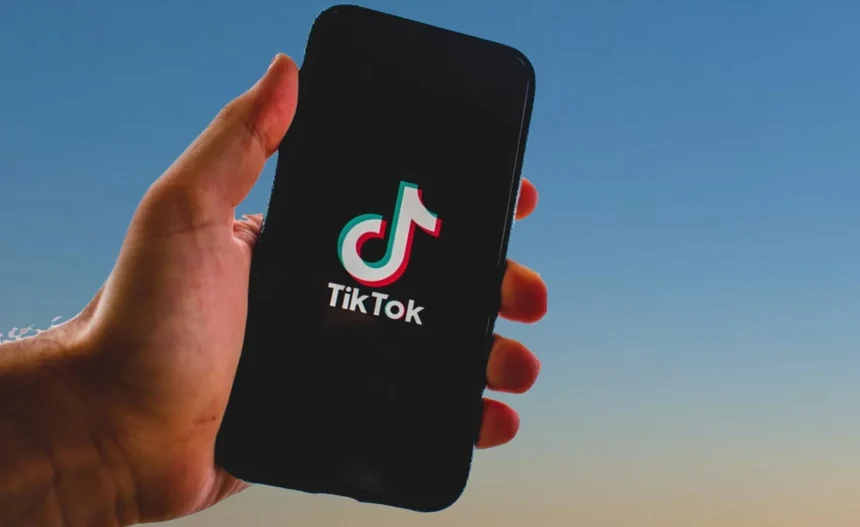 TikTok to implement automatic labeling for AI-generated content
