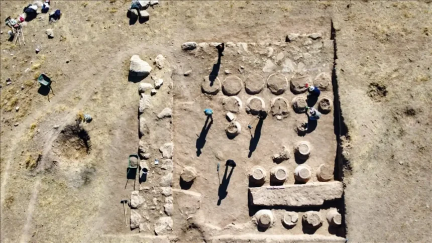 Excavations on Mount Erek uncover 42 inscribed storage jars