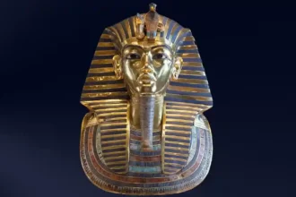 Tutankhamun's funerary mask may have been for a woman