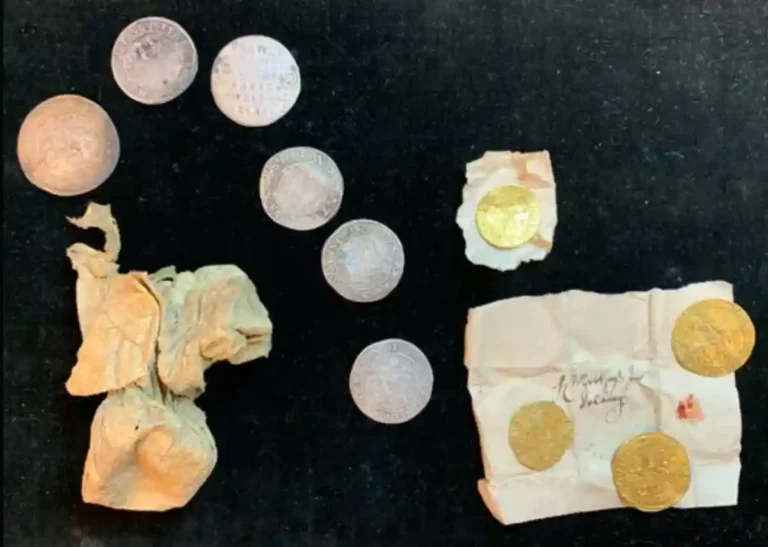 Tesouro do século 17 encontrado em uma igreja na Alemanha