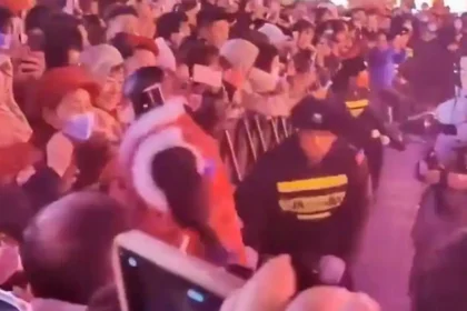 Did an AI robot attack people at a festival in China