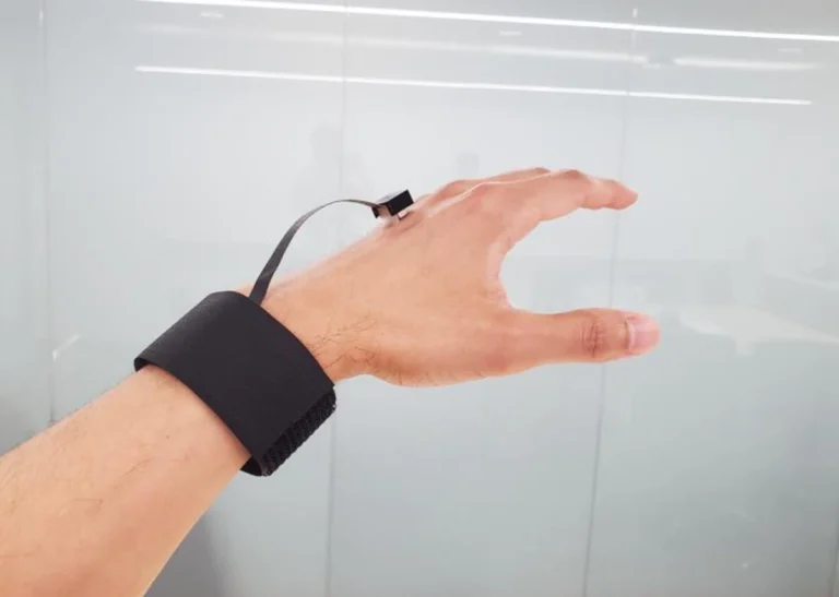 Wearable device mimics human touch