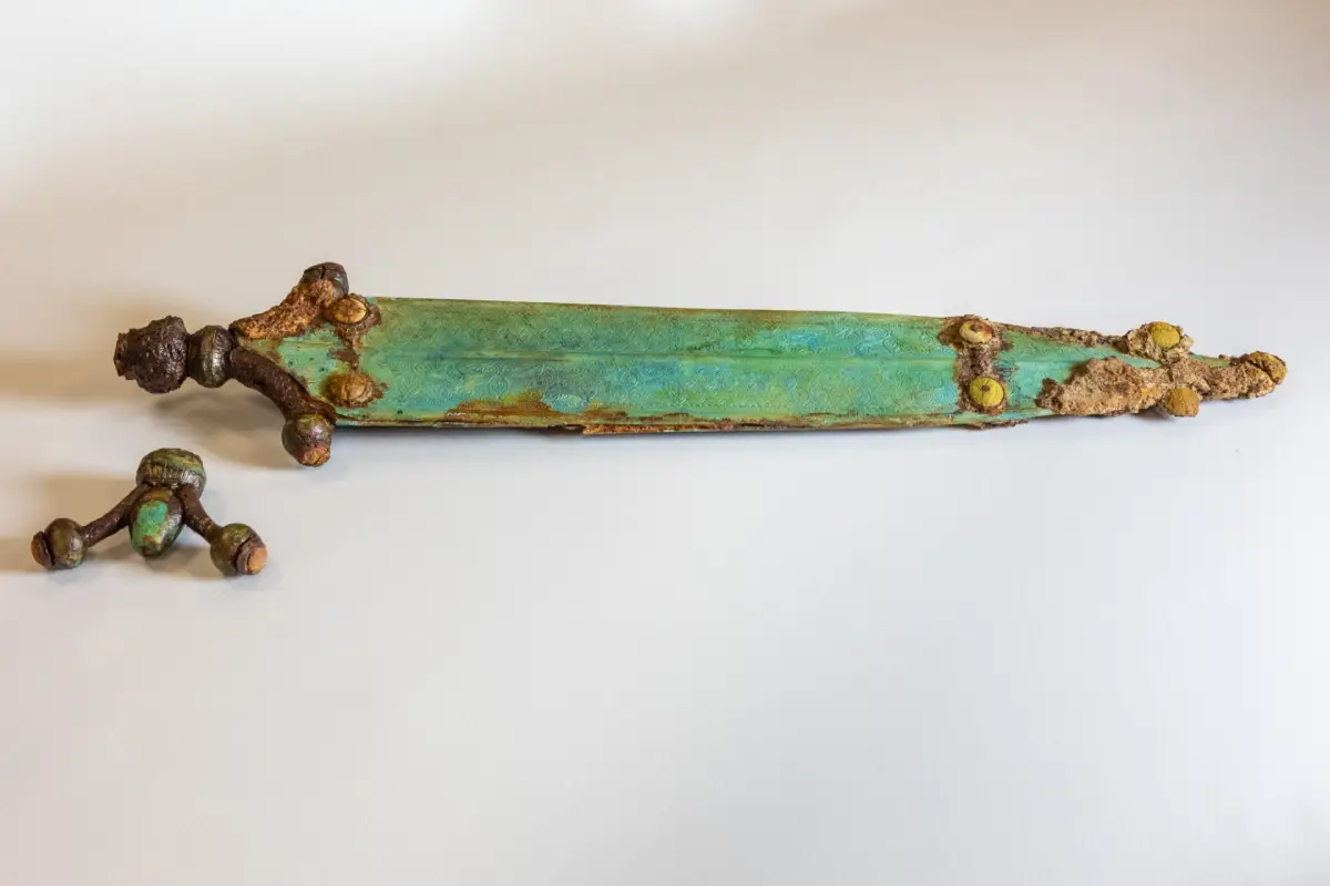 Arqueólogos revelam necrópole celta com armas e joias na França