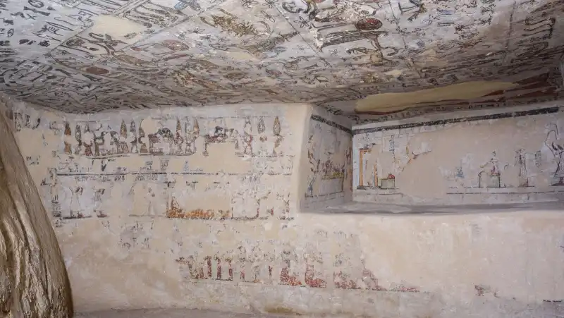 Antiga tumba em Athribis é restaurada no Alto Egito