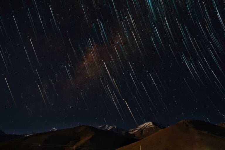 Different approaches to understanding what space-time is help us comprehend our reality and shape how we imagine time and the very existence of the Universe. Image credit: Rishabh Pandoh/Unsplash