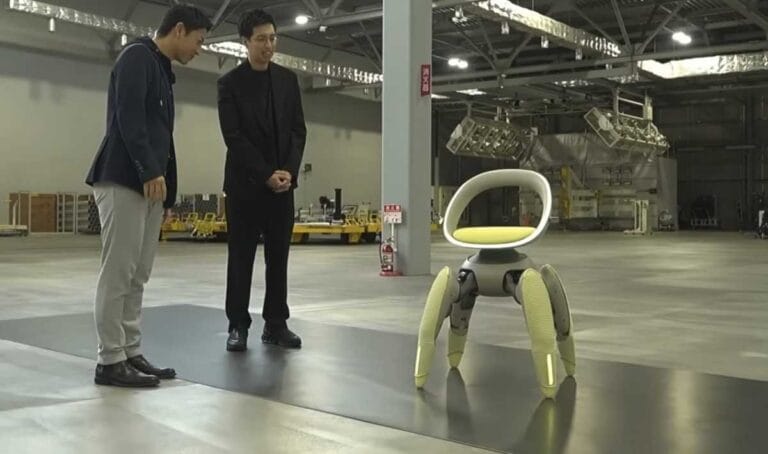 Cadeira robótica capaz de subir escadas e enfrentar terrenos irregulares