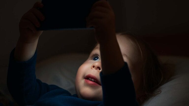 Como vídeos curtos podem estar prejudicando o cérebro das crianças