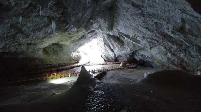 Scărișoara Ice Cave in Romania • Paun VI