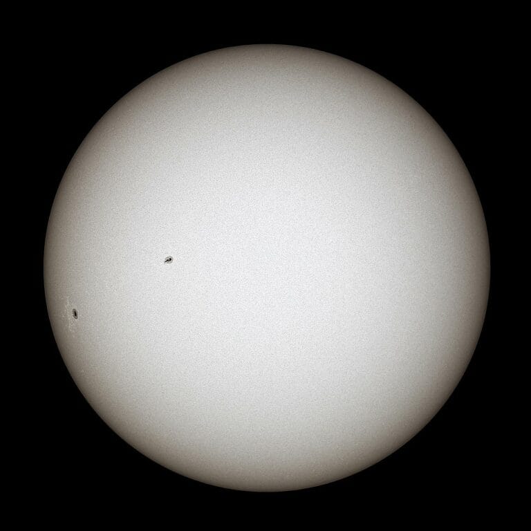 A Grande Fuga do Sol: Estrelas Gêmeas Revelam Migração Galáctica Massiva