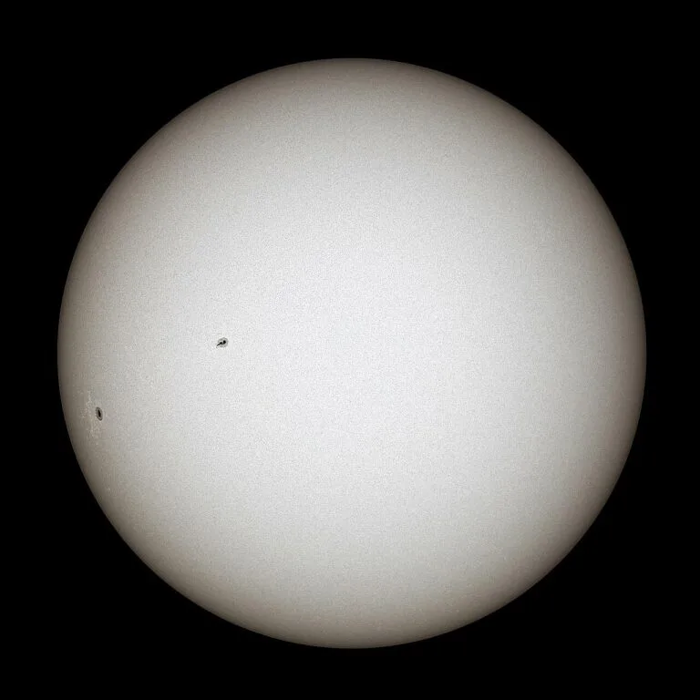 A Grande Fuga do Sol: Estrelas Gêmeas Revelam Migração Galáctica Massiva