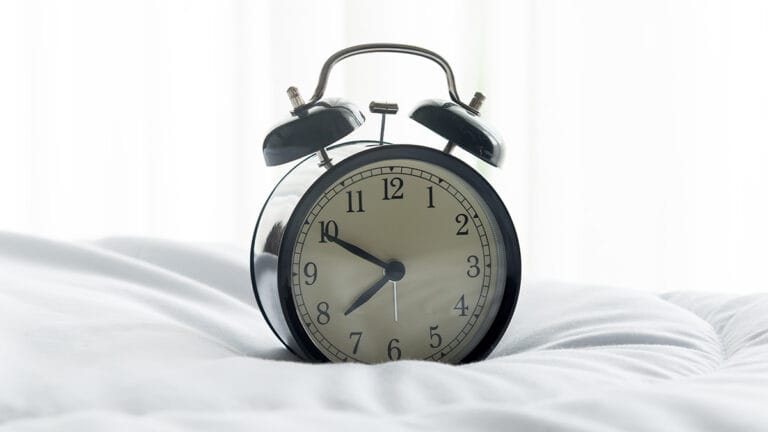 Regularidade no Horário de Dormir Pode Reduzir Risco de Problemas Cardíacos