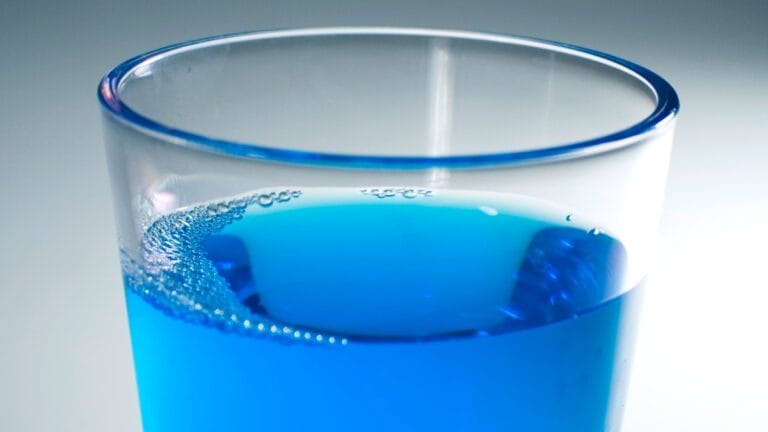 O Uso de Enxaguante Bucal e Seus Efeitos na Saúde Cardiovascular