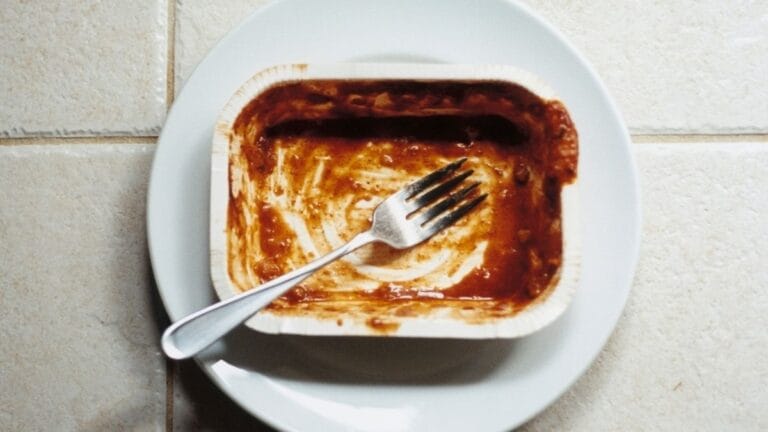 Alimentos Ultra-Processados e a Saúde Cerebral: Estudo Revela Impactos na Atenção