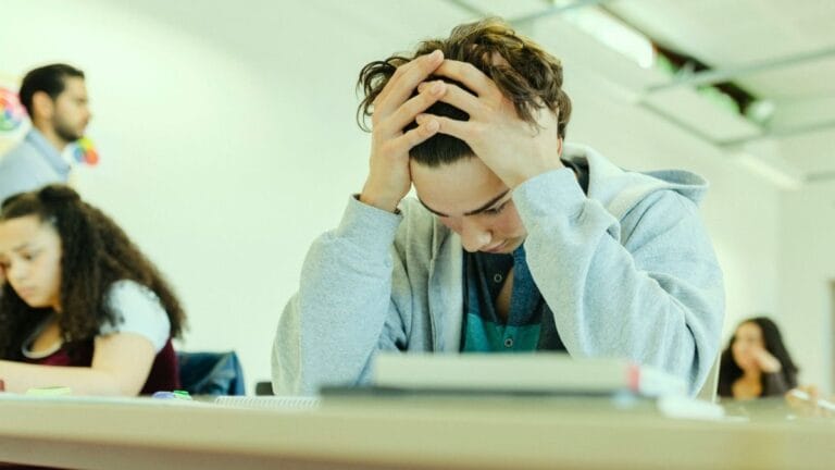 Estudo com 11 mil adolescentes nos EUA relaciona uso de cannabis ao desenvolvimento cerebral mais lento