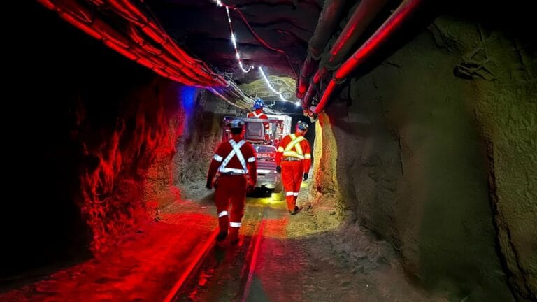 Experimento de Matéria Escura Alcança Marco Crítico em Laboratório Subterrâneo