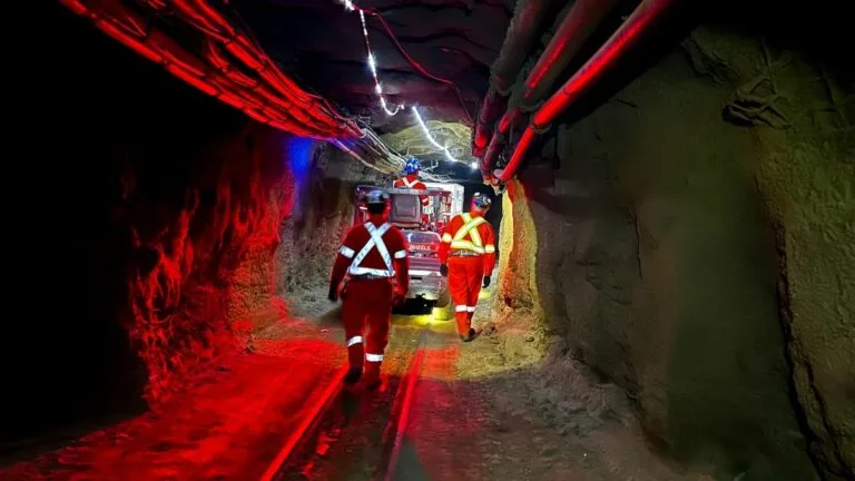 Experimento de Matéria Escura Alcança Marco Crítico em Laboratório Subterrâneo