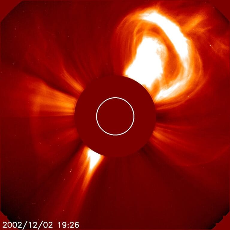 Estudo revela por que algumas erupções solares falham
