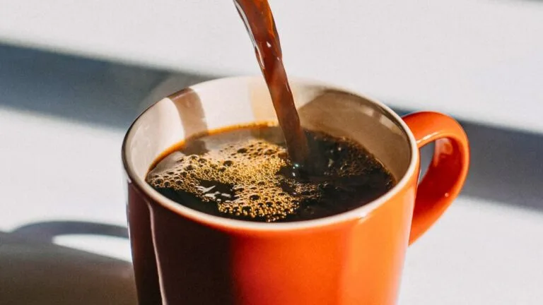 Estudo aponta que café pode proteger contra o envelhecimento