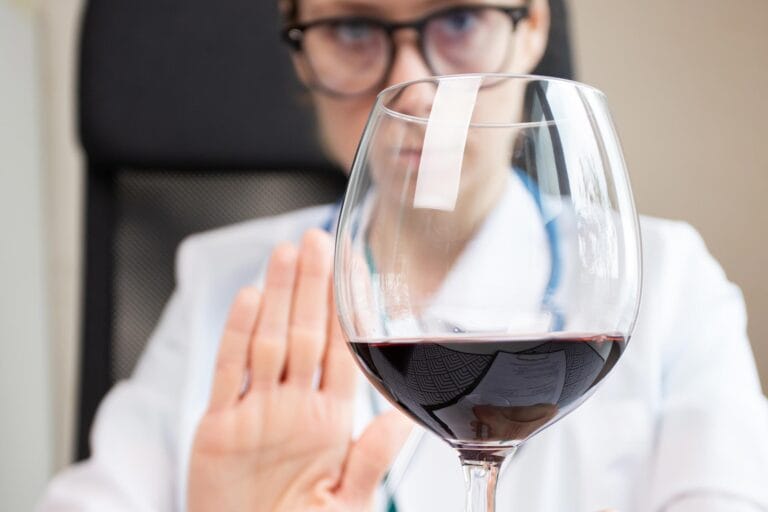 Estudo confirma que álcool causa danos à saúde generalizados