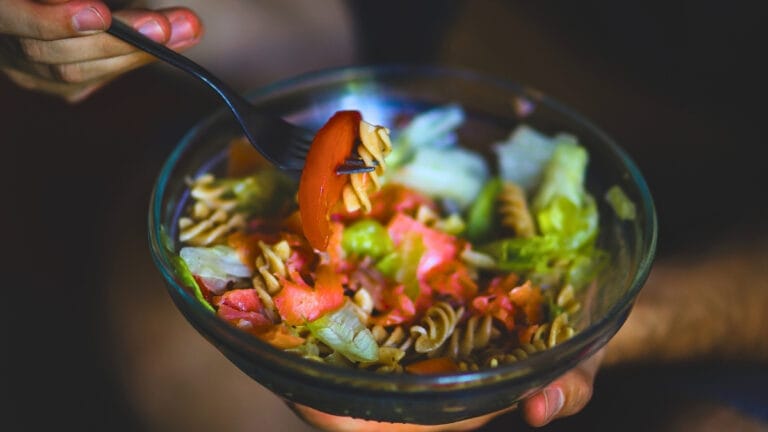 Mudanças na dieta podem reverter envelhecimento, sugere estudo