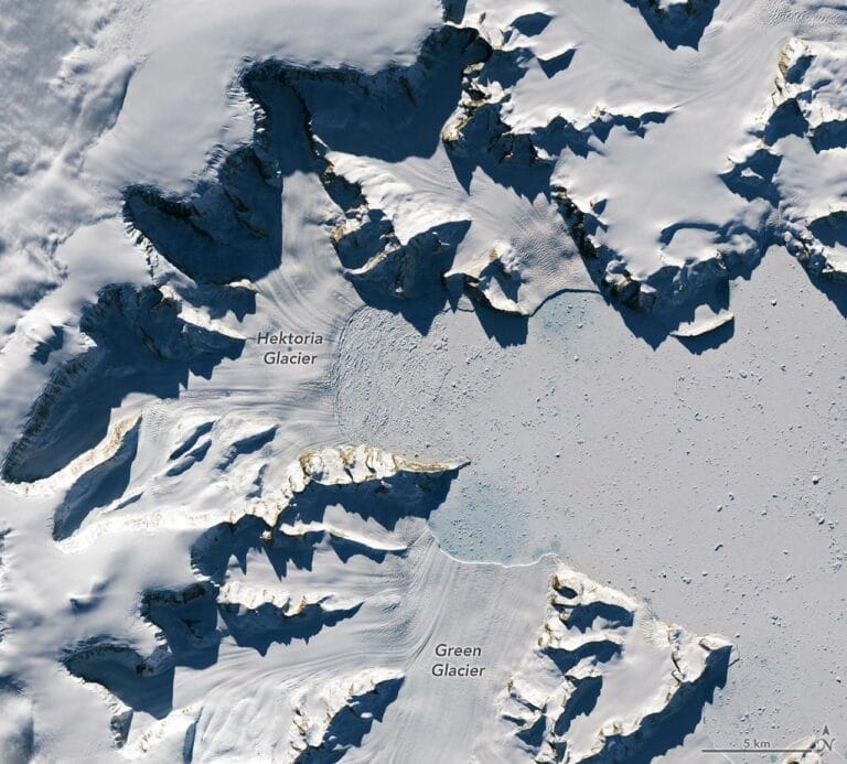 Colapso do Glaciar Hektoria revela rapidez da perda de gelo na Antártica