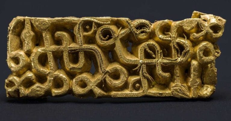 The richly decorated gold sword scabbard ornament, dating back 1,500 years, discovered in southwestern Norway. Credit: Annette Græsli Øvrelid / Museum of Archaeology / University of Stavanger.
