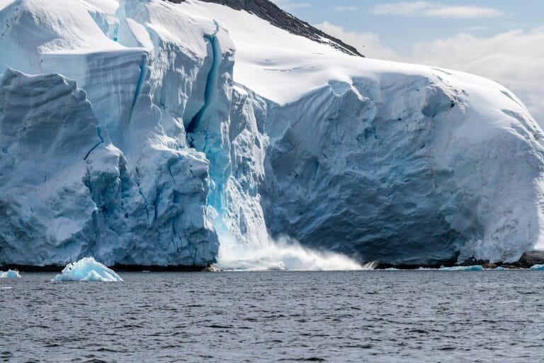Antártica se torna mais sensível às mudanças climáticas há 1 milhão de anos