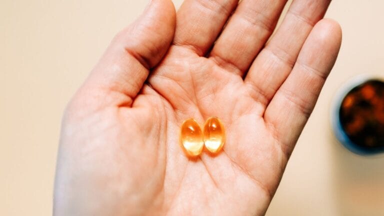 Suplementos de Ômega-3 Podem Aumentar Risco de Declínio Cognitivo, Alertam Cientistas