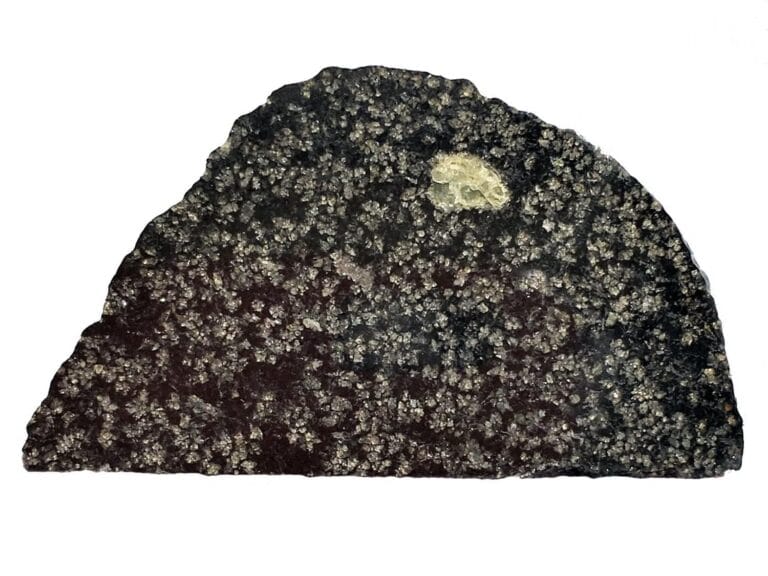 Meteorito revela planeta perdido do tamanho de Marte