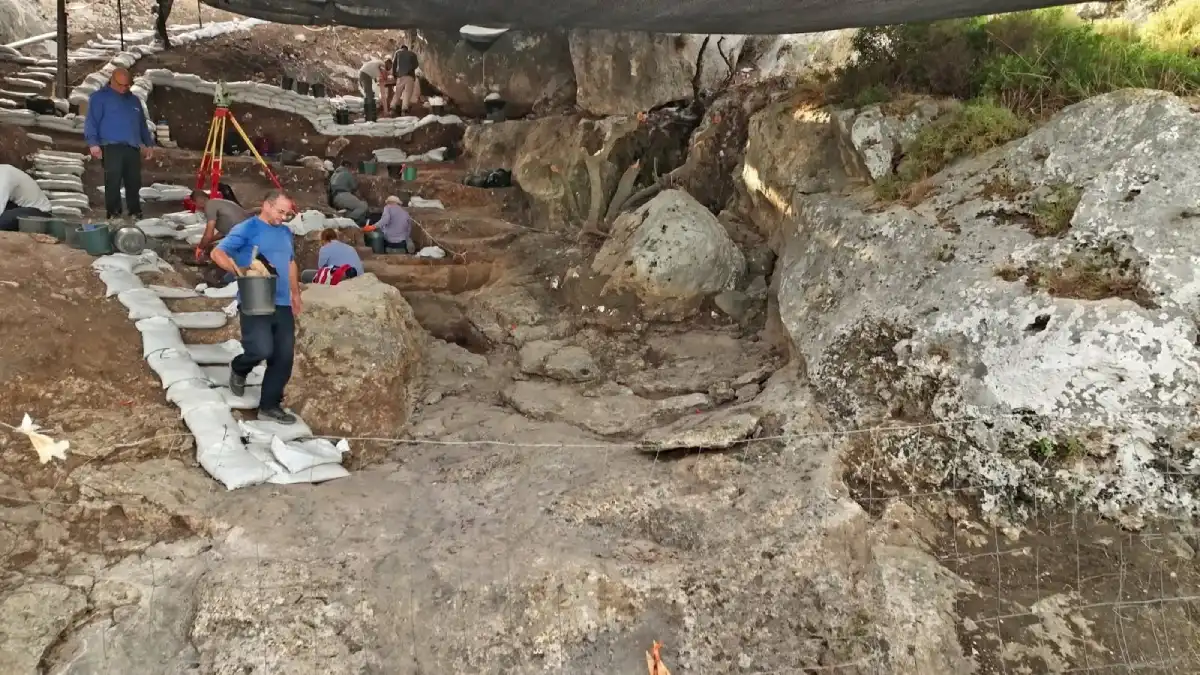 300,000-Year-Old Cave Reveals Prehistoric Human Life in Israel