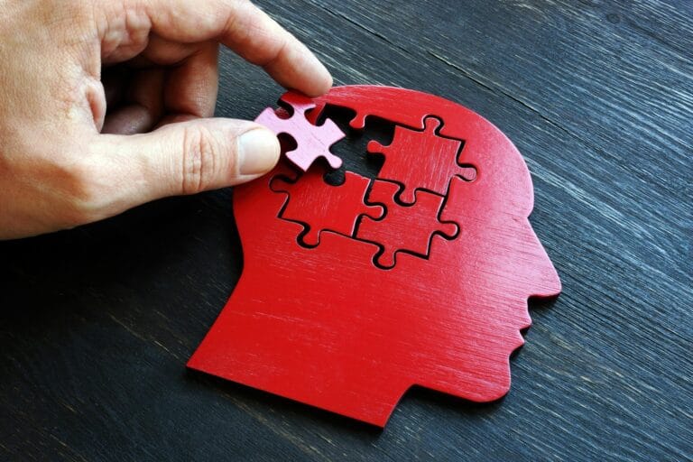 Estudo revela droga à base de cobre que combate Alzheimer