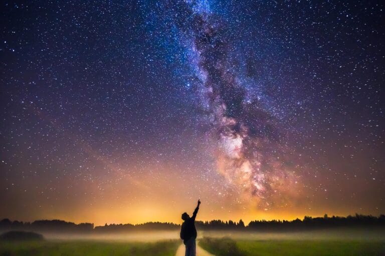 Astrônomos detectam vento do buraco negro da Via Láctea