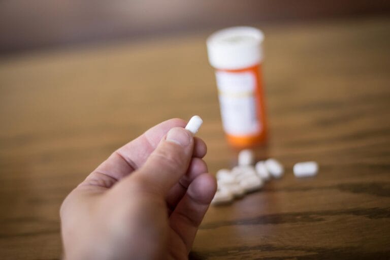 Estudo liga medicamentos GLP-1 a queda em taxas de dependência