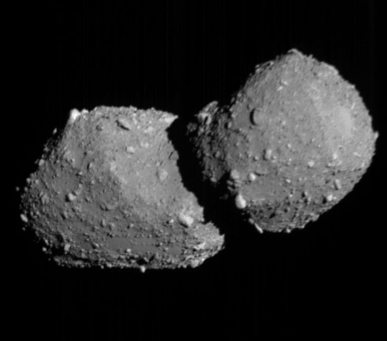 Hayabusa 2 completa sobrevoo do asteroide Torifune