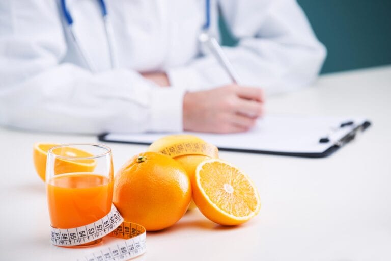 Estudo associa consumo de suco de laranja à saúde cardiovascular