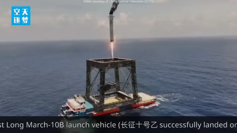 China testa com sucesso foguete reutilizável Long March-10B