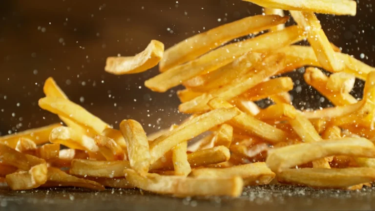 Método de fritura no micro-ondas pode tornar batatas mais saudáveis