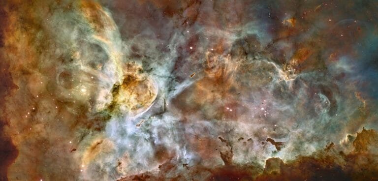 Webb captura imagem da Nebulosa Carina com novos detalhes