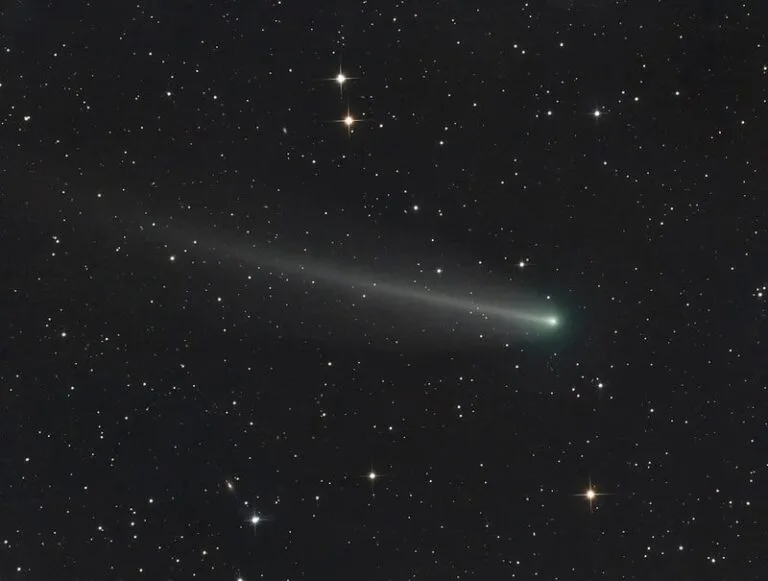 Cometa 220P McNaught apresenta nova atividade em agosto