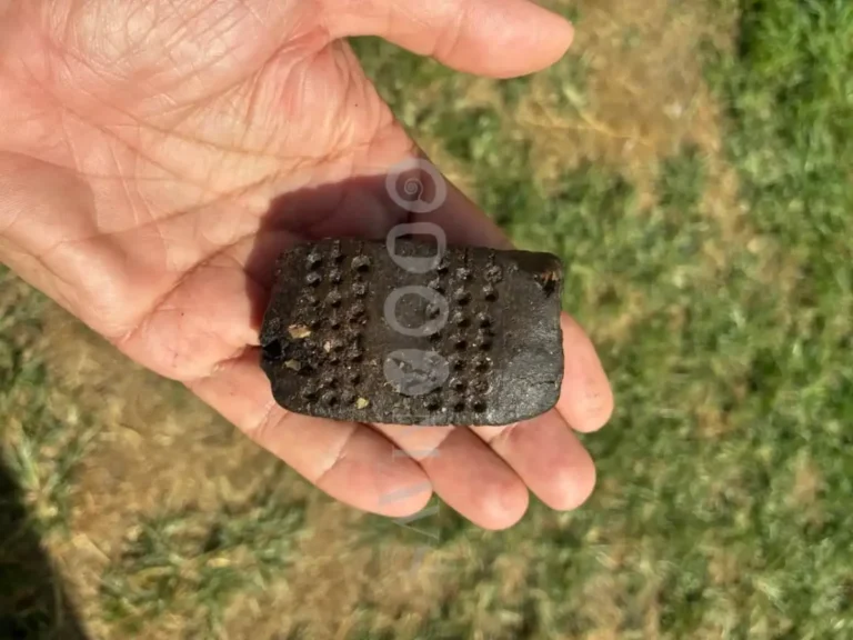 Tablet enigmática da Idade do Bronze é encontrada em Lucone