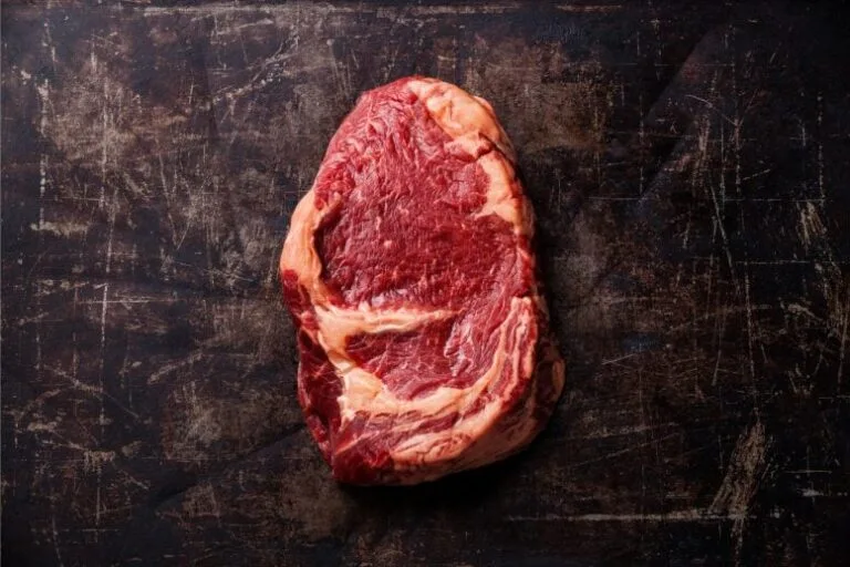 Consumo de carne vermelha impacta saúde e meio ambiente