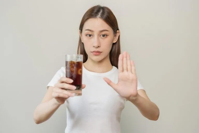 Bebidas açucaradas aumentam risco de câncer gástrico em 145%