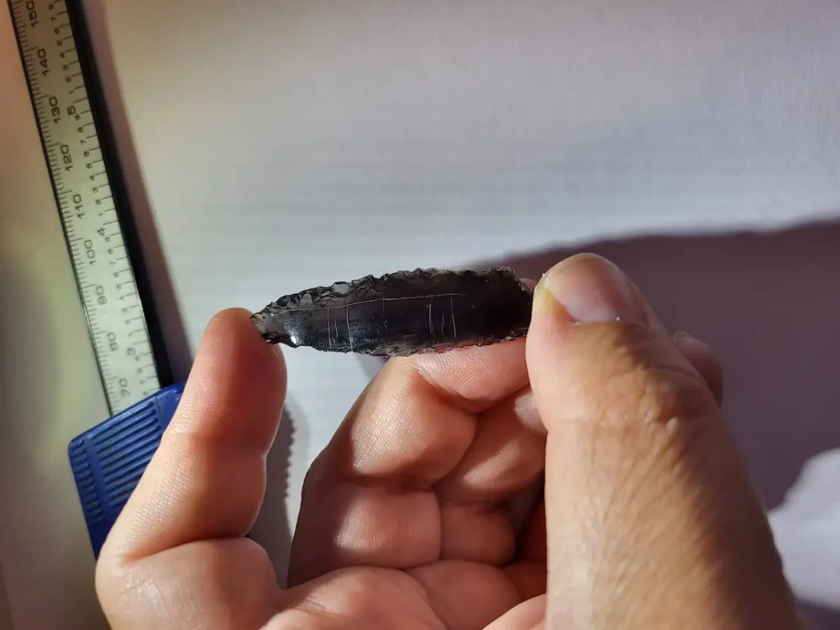 One of the incised arrowheads discovered. Credit: A. Vinet