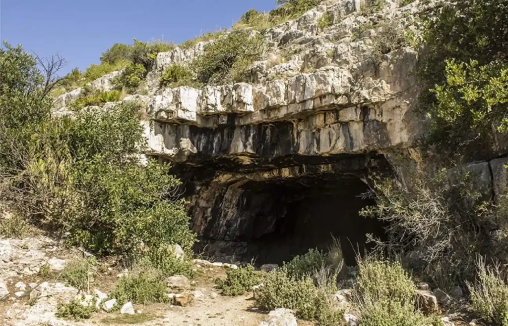 cova dones spain 120 roman inscriptions