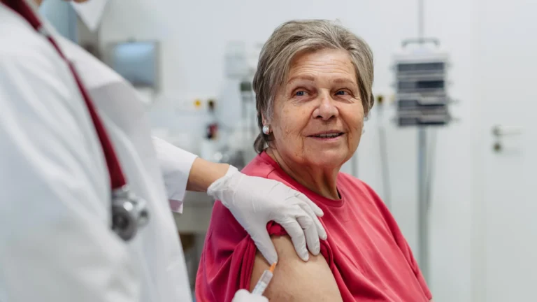 Vacina contra herpes zóster reduz em 24% risco de demência