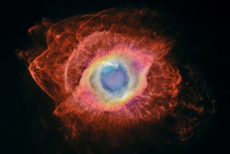 MOTHRA revela estrela sendo reciclada na Nebulosa Helix