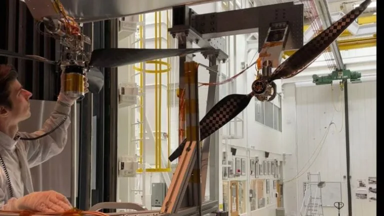 NASA testa rotores de helicóptero em Marte com sucesso