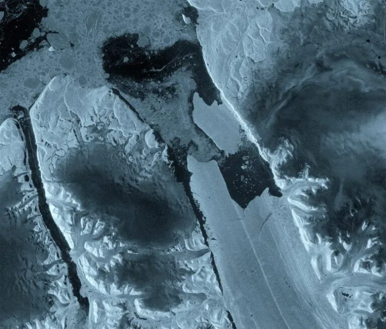 Glaciar Petermann perde bloco de gelo do tamanho de Manhattan