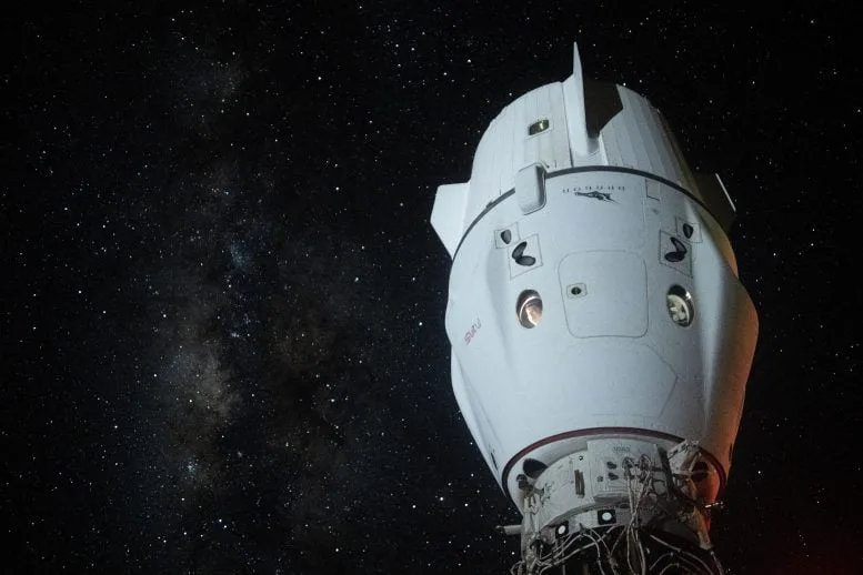 SpaceX Dragon Endeavour Milky Way